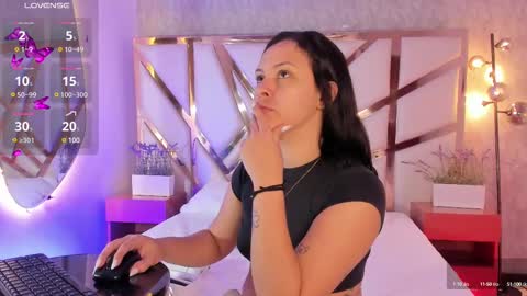 Snapshot of maya_blue_ chatting on February 16, 2025, 3:26 am Maya online show from February 16, 2025, 3:26 am