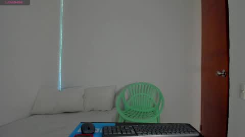 Snapshot of maya_graham_ chatting on September 23, 2025, 2:36 am Maya online show from September 23, 2025, 2:36 am