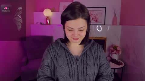 Woman online show from December 11, 2024, 6:14 am