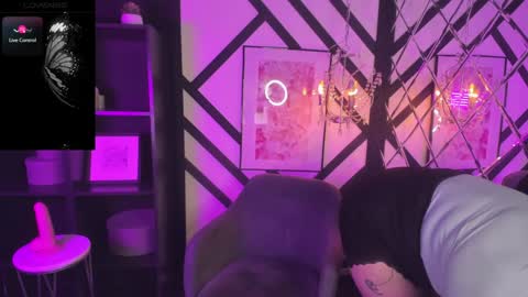 Woman online show from January 27, 2025, 2:02 pm