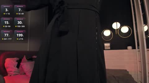 Woman online show from November 14, 2025, 12:37 pm