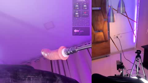 Snapshot of mayarouse chatting on March 9, 2025, 5:06 pm Maya online show from March 9, 2025, 5:06 pm