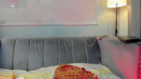 mayevanss online show from November 1, 2025, 3:52 am