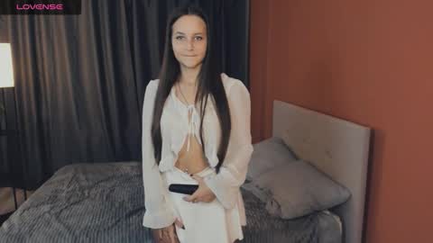 Snapshot of maysday chatting on October 29, 2025, 3:47 pm May online show from October 29, 2025, 3:47 pm