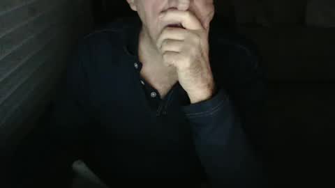 Snapshot of mbeastie chatting on December 10, 2024, 12:06 am Beastie online show from December 10, 2024, 12:06 am