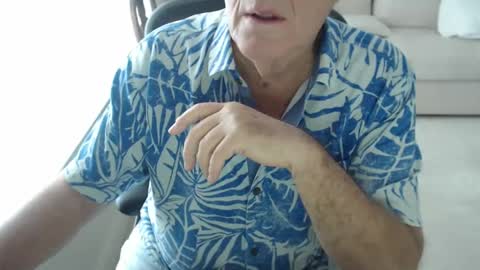 Snapshot of mbeastie chatting on December 17, 2024, 6:09 pm Beastie online show from December 17, 2024, 6:09 pm