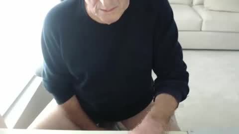 Snapshot of mbeastie chatting on January 19, 2025, 8:51 pm Beastie online show from January 19, 2025, 8:51 pm