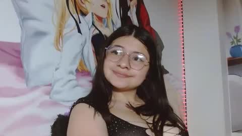 Snapshot of mckennahot303av chatting on March 10, 2025, 5:39 pm mackenna av online show from March 10, 2025, 5:39 pm