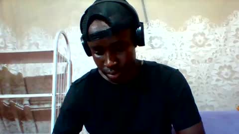 Snapshot of mclntz_bbc chatting on February 15, 2025, 12:11 pm mclntz_bbc online show from February 15, 2025, 12:11 pm