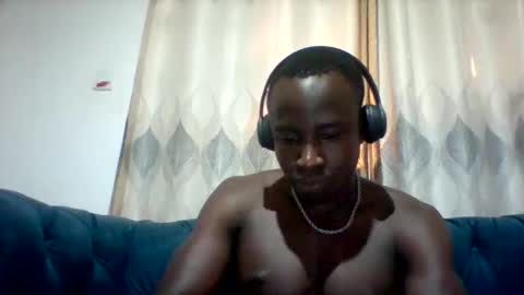 Snapshot of mclntz_bbc chatting on November 15, 2025, 6:00 am mclntz_bbc online show from November 15, 2025, 6:00 am