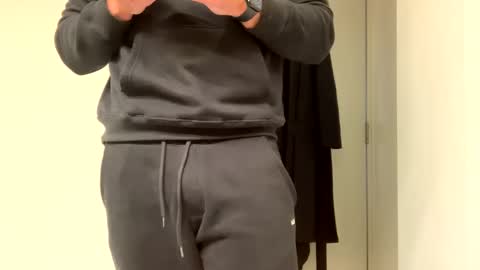 Snapshot of mcr8080 chatting on January 1, 2025, 12:11 pm mcr8080 online show from January 1, 2025, 12:11 pm