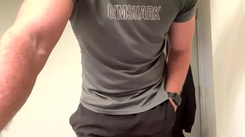 Snapshot of mcr8080 chatting on January 23, 2025, 3:43 pm mcr8080 online show from January 23, 2025, 3:43 pm