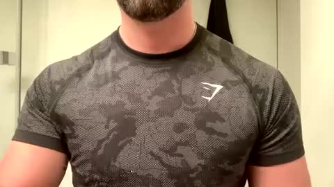 Snapshot of mcr8080 chatting on January 31, 2025, 5:51 am mcr8080 online show from January 31, 2025, 5:51 am