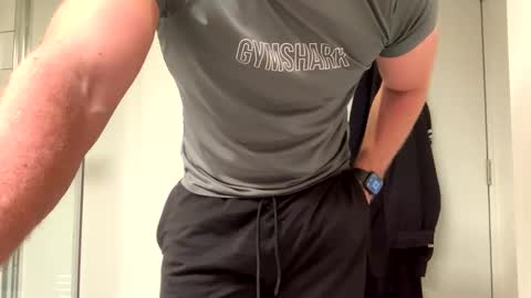 Snapshot of mcr8080 chatting on February 26, 2025, 5:17 pm mcr8080 online show from February 26, 2025, 5:17 pm