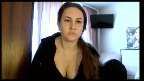Snapshot of meadoweyes_ chatting on November 24, 2025, 8:25 am meadoweyes_ online show from November 24, 2025, 8:25 am