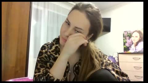 Snapshot of meadoweyes_ chatting on November 30, 2025, 4:33 pm meadoweyes_ online show from November 30, 2025, 4:33 pm