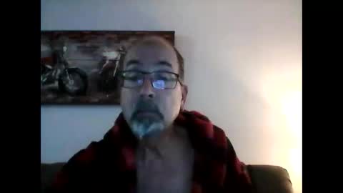 Snapshot of meathome3 chatting on December 2, 2024, 12:40 pm me at home online show from December 2, 2024, 12:40 pm