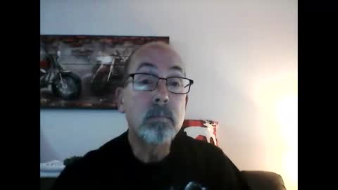 Snapshot of meathome3 chatting on December 25, 2024, 8:50 pm me at home online show from December 25, 2024, 8:50 pm