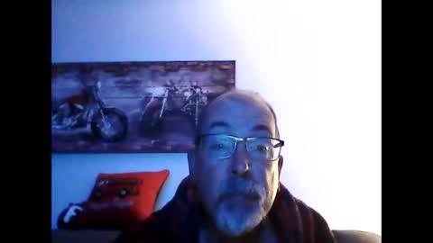 Snapshot of meathome3 chatting on September 18, 2025, 10:06 am me at home online show from September 18, 2025, 10:06 am