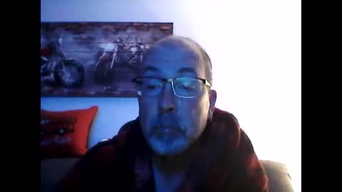 Snapshot of meathome3 chatting on October 16, 2025, 10:16 am me at home online show from October 16, 2025, 10:16 am