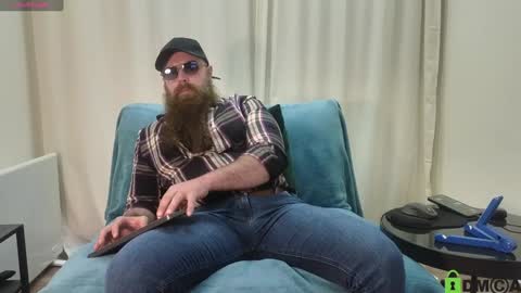 Snapshot of meaty_roll chatting on January 10, 2025, 2:46 am Meaty Roll online show from January 10, 2025, 2:46 am