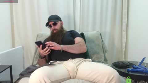 Snapshot of meaty_roll chatting on January 22, 2025, 1:53 am Meaty Roll online show from January 22, 2025, 1:53 am