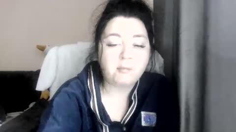 Snapshot of medjik_lool chatting on October 27, 2025, 10:08 am Oltereodora-lima online show from October 27, 2025, 10:08 am