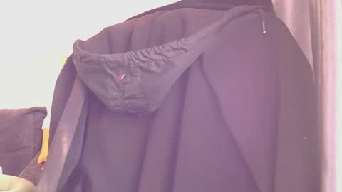 Snapshot of medjik_lool chatting on December 16, 2025, 6:51 am Oltereodora-lima online show from December 16, 2025, 6:51 am