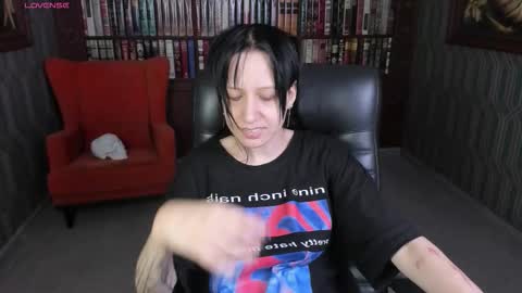 Snapshot of medusagorgona_ chatting on September 11, 2025, 6:35 am Medusa online show from September 11, 2025, 6:35 am