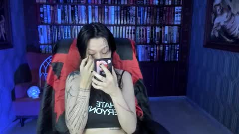 Snapshot of medusagorgona_ chatting on November 21, 2025, 8:57 am Medusa online show from November 21, 2025, 8:57 am