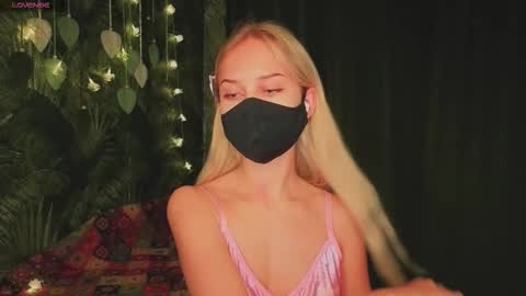 meeeewmeeeeow online show from November 27, 2025, 9:28 pm