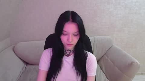 Snapshot of mefwhore chatting on February 24, 2025, 7:41 pm mefwhOre online show from February 24, 2025, 7:41 pm