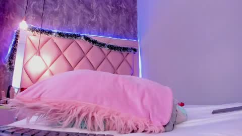 M E G A N online show from December 28, 2024, 1:08 am