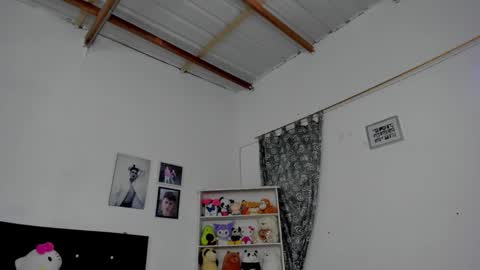 M E G A N online show from November 25, 2025, 5:57 pm