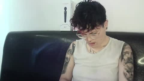 Megan and sophi online show from February 17, 2025, 7:21 pm