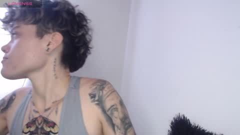 Megan and sophi online show from December 2, 2025, 9:54 pm