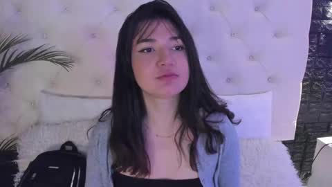     online show from February 14, 2025, 12:03 pm