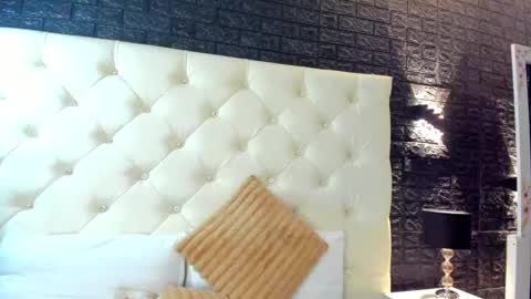     online show from March 3, 2025, 2:59 pm