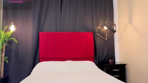 megan do santos online show from October 22, 2025, 2:12 am