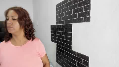 Snapshot of megan_greyxx chatting on March 3, 2025, 2:04 pm megan_greyxx online show from March 3, 2025, 2:04 pm
