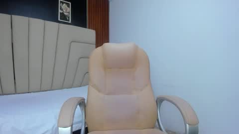 Snapshot of megan_hally chatting on November 19, 2025, 3:06 am Megan online show from November 19, 2025, 3:06 am