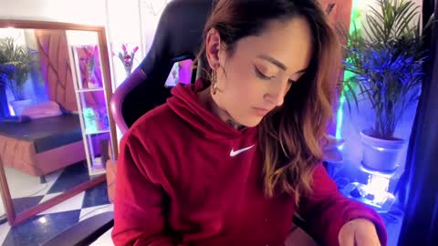    online show from December 31, 2024, 8:48 am