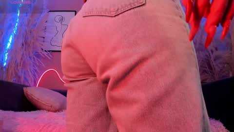 Snapshot of megan_moore__ chatting on December 29, 2024, 10:56 am online show from December 29, 2024, 10:56 am