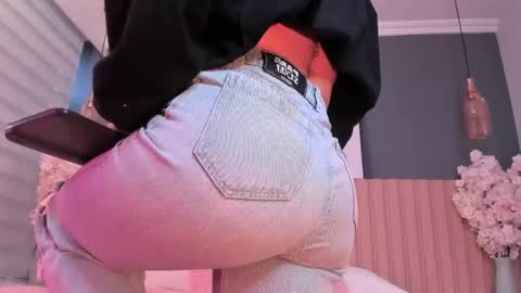 Snapshot of megan_moore__ chatting on February 12, 2025, 12:01 pm online show from February 12, 2025, 12:01 pm