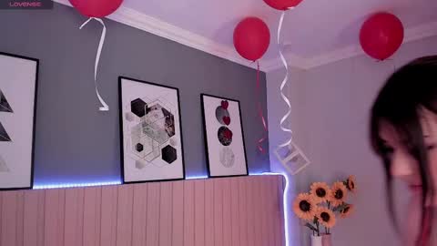 Snapshot of megan_moore__ chatting on February 17, 2025, 4:04 pm online show from February 17, 2025, 4:04 pm