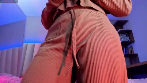 Snapshot of megan_moore__ chatting on February 19, 2025, 12:00 pm online show from February 19, 2025, 12:00 pm