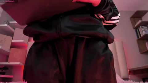 Snapshot of megan_moore__ chatting on February 20, 2025, 12:04 pm online show from February 20, 2025, 12:04 pm