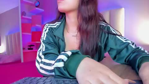 Snapshot of megan_moore__ chatting on March 6, 2025, 11:36 am online show from March 6, 2025, 11:36 am