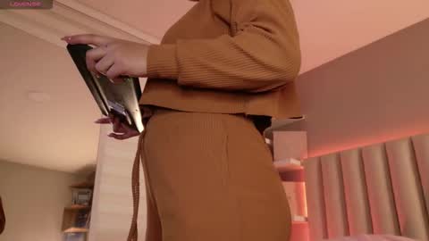 Snapshot of megan_moore__ chatting on September 11, 2025, 12:05 pm online show from September 11, 2025, 12:05 pm