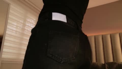 Snapshot of megan_moore__ chatting on September 17, 2025, 12:07 pm online show from September 17, 2025, 12:07 pm